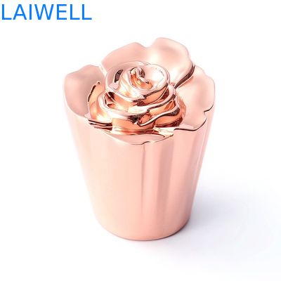 モダンラグジュアリーユニークデザインメッキゴールドカラー亜鉛合金ダイカスト香水瓶キャップ、ご要望のデザインに合わせてほとんどのボトルに適合